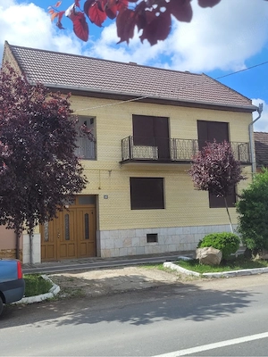 Casa cu etaj 501mp