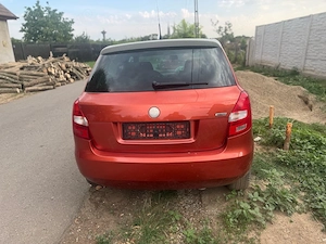 Dezmembrez Skoda Fabia 2, 1,2 benzina 2009 - imagine 2