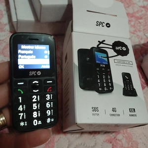Telefoane mobile noi pt bunicii 