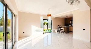 Casa moderna cu 4 camere plus mansarda in Dumbravita pozitionare TOP - imagine 2
