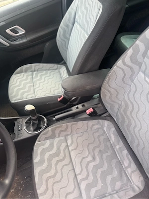 Dezmembrez Skoda Fabia 2, 1,2 benzina 2009 - imagine 10