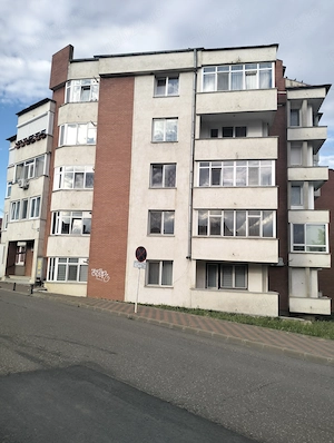 Vând apartament  la centru  - imagine 9