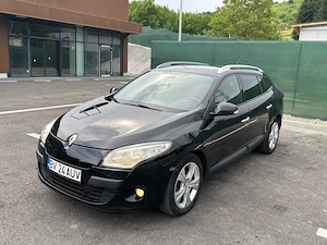 Renault Megane 3 an fabricație 2011 motor 1,9 dci 130 CP euro 5  - imagine 2