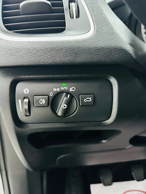 Volvo V40 - imagine 14