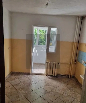 Apartament 3 camere 64 mp /boxa 4 mp| Titan | Parter | Bloc reabilitat - imagine 3