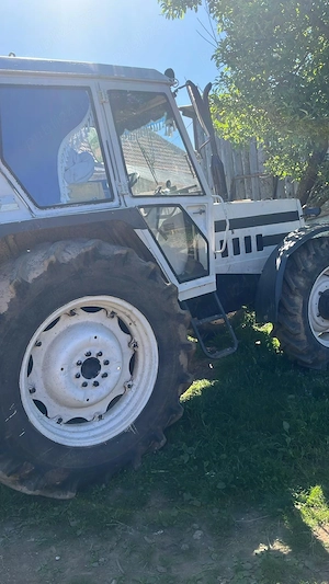 vând tractor și presă  - imagine 2