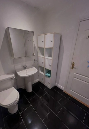 persoana fizica inchiriez 2 camere ptr 2 fete in apart3 200  plus garantia bloc nouKaufland Pacurar - imagine 2