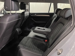 Volkswagen Passat - imagine 11
