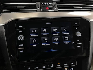 Volkswagen Passat - imagine 17