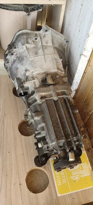 Se dezmembrează BMW seria 1 - imagine 4
