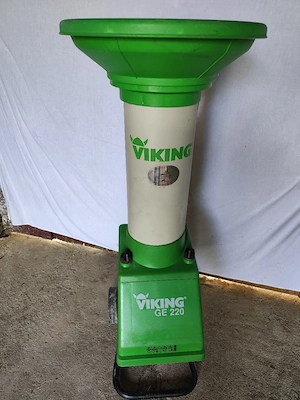 Vînd tocător crengi electric 