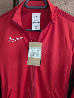 Bluza Nike mărimea XS produs Nou 