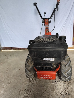 Vând motosapa pe benzina Al-ko 