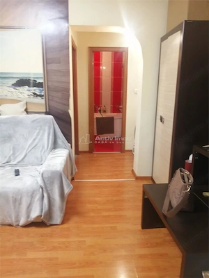 Apartament 2 semidecomandat, parter cu balcon, mobilat, utilat - Stomatologie - Calea Bucuresti - imagine 4