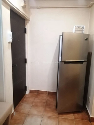 Apartament 2 semidecomandat, parter cu balcon, mobilat, utilat - Stomatologie - Calea Bucuresti - imagine 3