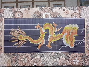 Picturi tradiționale chinezești pe suluri verticale din lamele de bambus (Guohua)