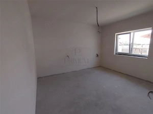 Duplex pe plan - asfalt - canalizare - personalizare interioara - imagine 4