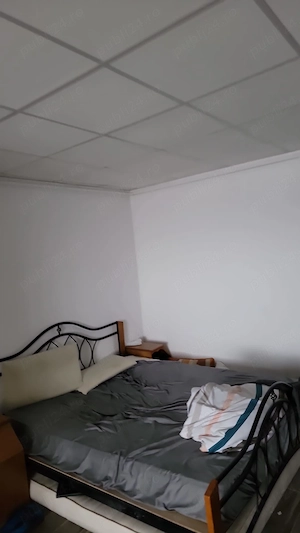 Inchiriez garsoniera pe Bd. Independenței, suprafață mare, 32mp, complet utilată  - imagine 9