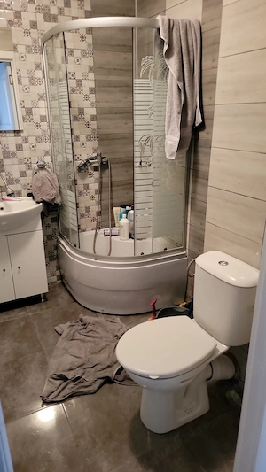 Inchiriez garsoniera pe Bd. Independenței, suprafață mare, 32mp, complet utilată  - imagine 10