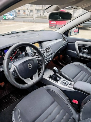 Renault Laguna - 1.5 dCi - 110 CP - An 2011 - Euro 5 - imagine 10