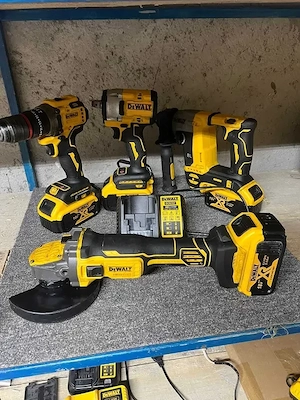 Set Scule DeWALT 18V