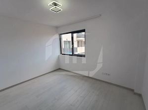 Apartament 3 camere, parcare, finisat, intermediar, curte, zona Pod Ira - imagine 8
