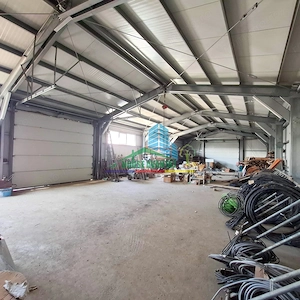 Proprietate industrială cu hală metalică, birouri și teren – Golești