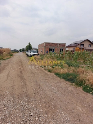 Teren constructii,bine amplasat,ultimile case la 250-300 m,deschidere generoasa. - imagine 5
