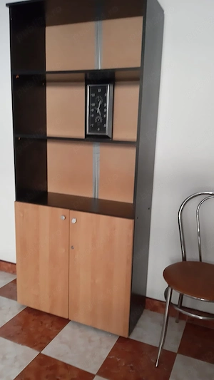 Vând Dulap   Bibliotecă cu rafturi și spațiu închis   Spațios și Practic!