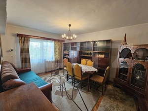 Apartament cu 4 camere, 77 mp, etaj 2, zona Dallas - Aiud
