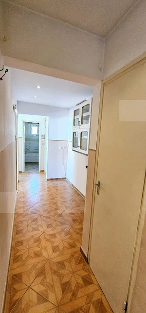 Apartament 3 camere, decomandat, cu 2 băi, Sfantu Gheorghe - imagine 6