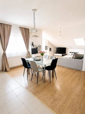 Vand apartament cu 3 camere și loc de parcare  - imagine 3