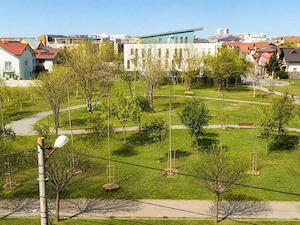 Vand apartament cu 3 camere și loc de parcare  - imagine 10