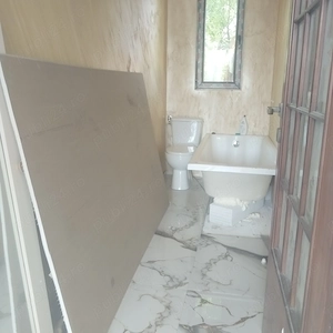 Vând teren generos de 5800 mp și casă construcție nouă  - imagine 5