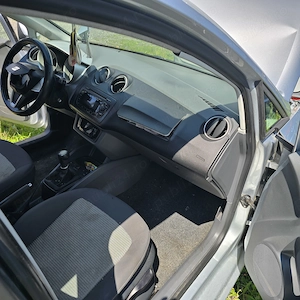 Dezmembrez Seat Ibiza an 2009 motor 1.9 TDI tip BLS,fara anexe si accesorii - imagine 11