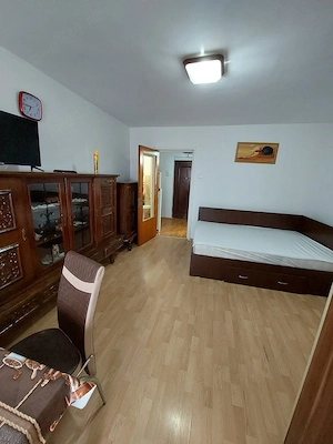 Drumul Taberei Favorit Metrou Str Sibiu  Garsoniera etaj 5 din 10  balcon, mobilata utilata  