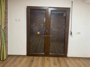 De vanzare apartament spatiu comercial Orsova - imagine 3