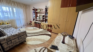 Apartament 3 camere, loc de parcare, Zona Mercur, Str. Vânătorilor - imagine 2