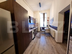 Garsonieră -cat un apartament - spațioasă de vânzare - Central 