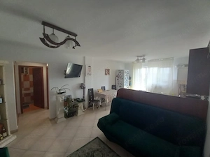 Apartament 3 camere, 67 mp, etaj 3/5, zona Sud - imagine 3
