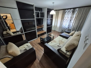 De inchiriat apartament cu 3 camere, etaj 3, Micro 16, 450 euro - imagine 3