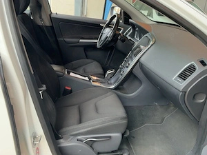 Volvo XC60 Automatic, Diesel an 2017 - imagine 6