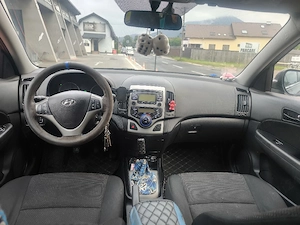 Hyundai i30 din 2011 de dezmembrat  - imagine 2