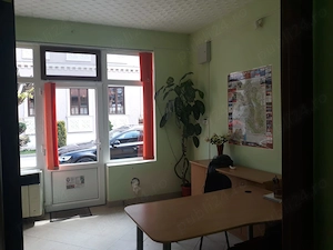 dau in chirie spatiu comercial in Salonta peste drum de hotel Slavia - imagine 5
