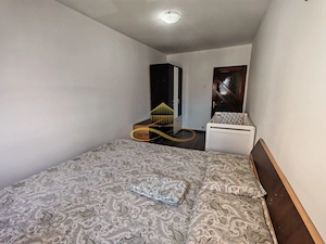 Vând apartament cu 3 camere decomandate in centrul orașului Bacau - imagine 11