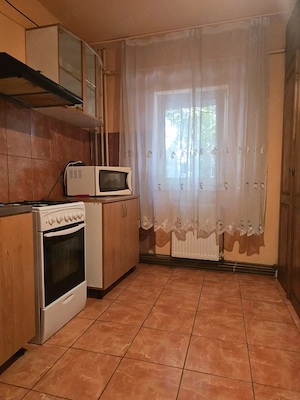 Apartament 3 camere decomandat vedere pe doua parti Matei Basarab parter inalt  centrala proprie - imagine 2