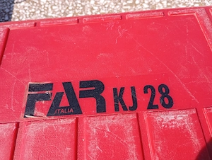 Far kj 28 celeste pt.piulite 
