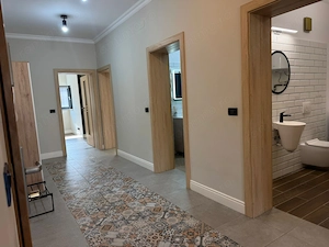 Vilă modernă în Centru cu 2 apartamente independente - imagine 10