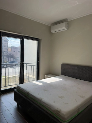 Vilă modernă în Centru cu 2 apartamente independente - imagine 19