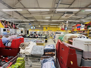 Centru comercial 1200 mp , 4000 mp parcare , ideal investitie, Dragomiresti Vale - imagine 17